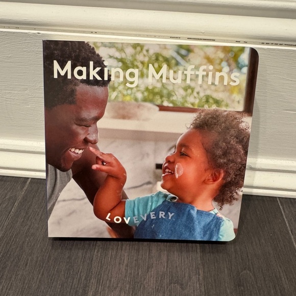 NWOT Lovevery Making Muffins Kids Board Book - Picture 2 of 3